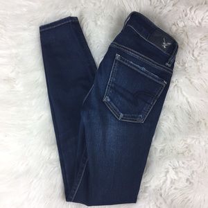 American Eagle Outfitters Skinny Jegging Jeans